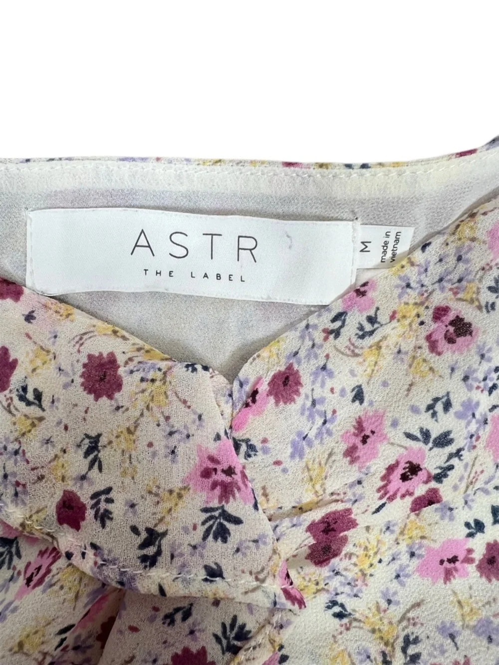 ASTR The Label Floral Ruched Top Medium Puff Sleeve Sweetheart Blouse Shirt